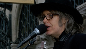 The Waterboys go busking on the streets of Dublin