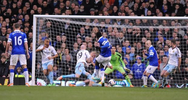 Everton’s Romelu Lukaku  scores the winner at Goodison Park. Photograph:  Anna Gowthorpe/PA Wire.  