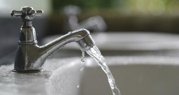 Over 2,000 people living in older housing estates on the north side of Limerick city have been advised by the Health Service Executive (HSE) not to drink their water or use it for for preparing food, following the detection of elevated lead levels.