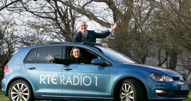 Ray D’Arcy and Jenny Kelly pictured in a branded car after Volkswagen signs on to sponsor ’The Ray D’Arcy Show’ on RTÉ Radio 1.