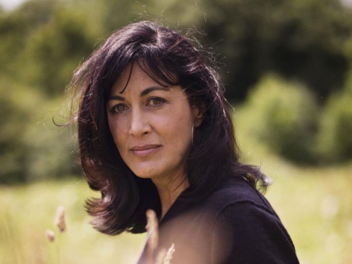 Polly Samson S Trouble And Strife