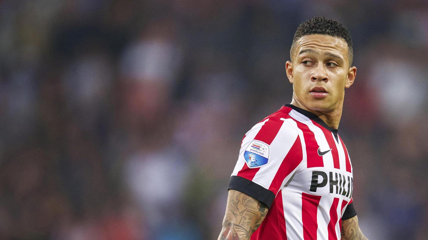 Manchester United Agree Deal To Sign Memphis Depay