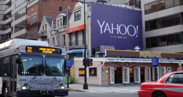 Verizon Communications Inc is expected to announce an agreement on Monday to buy Yahoo Inc for about $5 billion