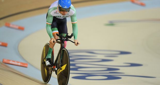 Ireland’s Eoghan Clifford on the way to winning bronze in the men’s  C3 3000m Individual Pursuit at the Rio Olympic Velodrome. Photograph:   Diarmuid Greene/Sportsfile 