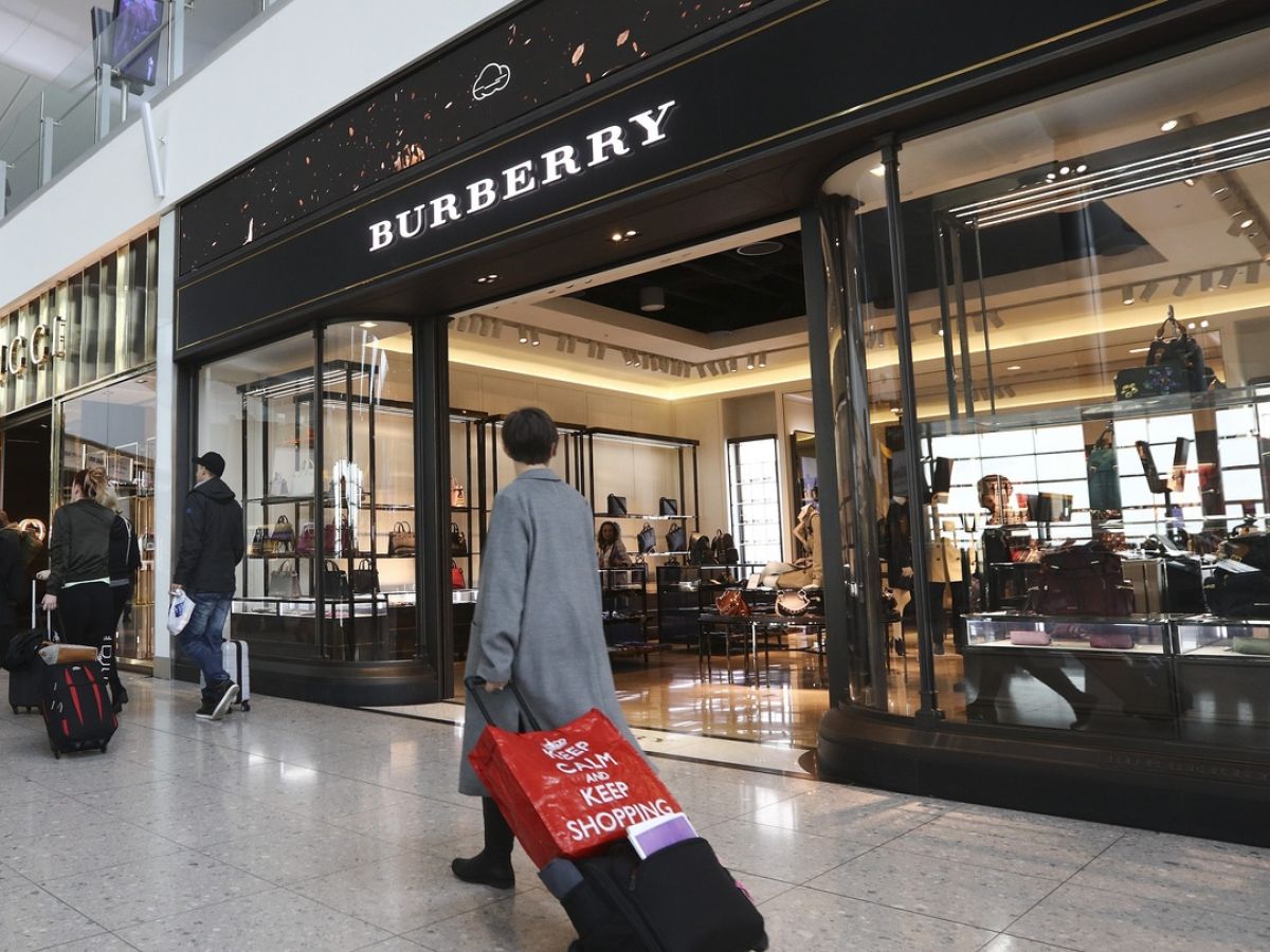pound drives strong UK sales for Burberry