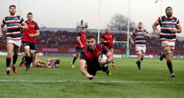 Jaco Taute scores his second try and Munster’s third in the victory over Leicester at Thomond Park. Photograph:   Dan Sheridan/Inpho