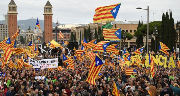 Polls show Catalans are evenly divided on the independence issue. Photograph: Luis Gene/AFP/Getty Images