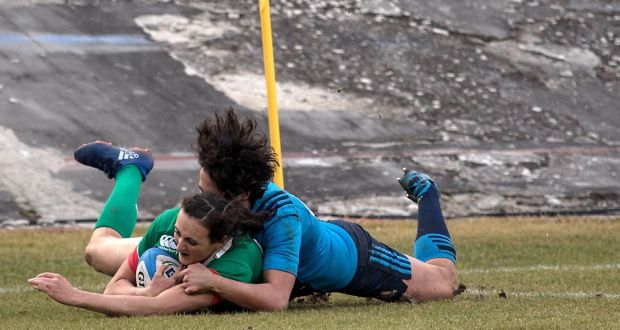  Hannah Tyrrell scores Ireland’s  bonus-point try in the 81st minute in Italy. Photograph: Giuseppe Fama/Inpho