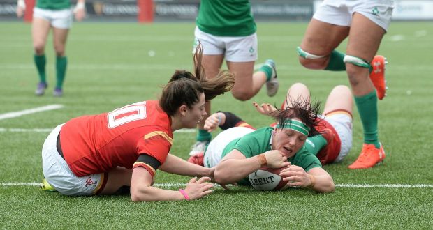 Lindsay Peat scores Ireland's opening try against Wales in this year's Six Nations. Photograph: Ian Cook/Inpho