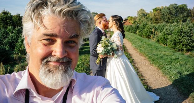 Secrets Of A Wedding Photographer I M Half Un Peacekeeper Half