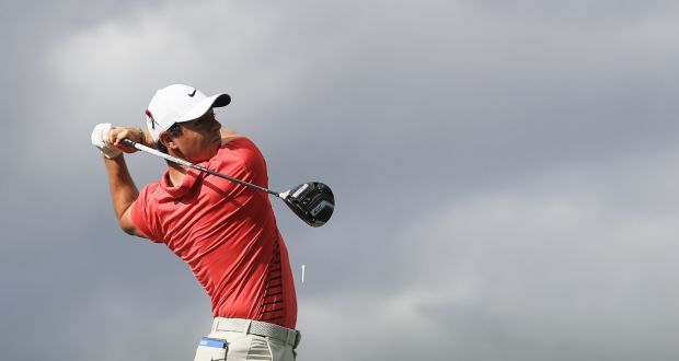  Rory McIlroy hits a tee shot during the first round of the Honda Classic. Photo by Mike Ehrmann/Getty Images
