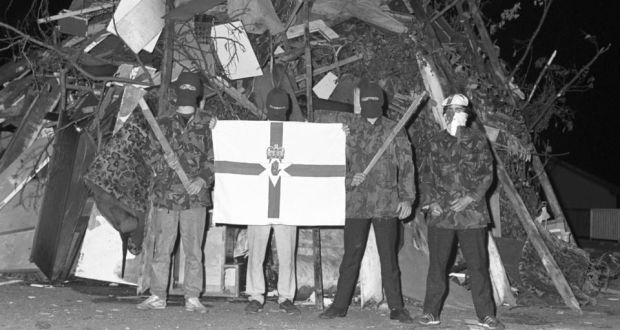 The Cambridge History of Ireland: UDA members at a bonfire barricade. © Bobbie Hanvey