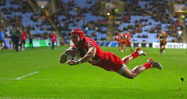 Cheslin Kolbe dives to score Toulouse’s first try against Wasps. Photograph: Geoff Caddick/AFP/Getty