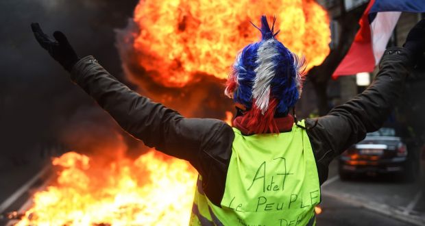 Sporadic Clashes As Yellow Vest Protesters On French