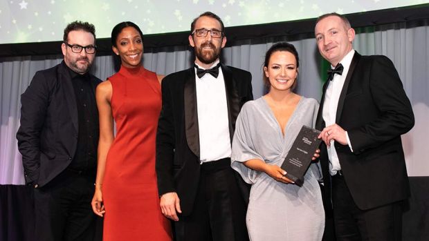Jim Geraghty, Sponsorship Manager, Heineken, presents the Best Use of Digital award to Lifestyle Sports Team & Teneo PSG.