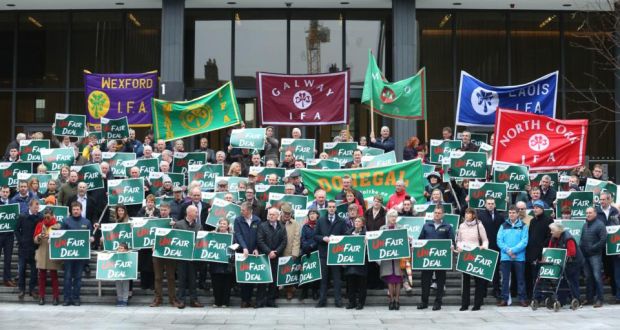 The IFA and farm families protest outside the Department of Health of Tuesday. Photograph: Finbarr O’Rourke