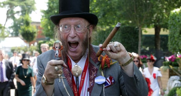Racing broadcaster and journalist John McCririck has died. Photo: Horsephotos/Getty Images