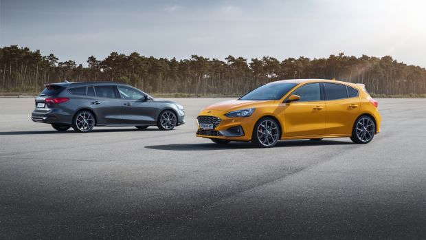 The Ford Focus ST comes in two versions: a five-door hatchback or practical estate form for an additional €1,100
