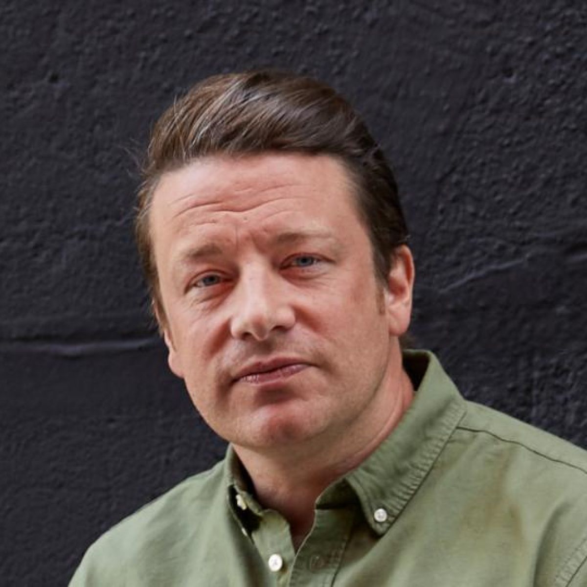 Jamie Oliver Pays Himself 5 9m Despite Restaurant Closures