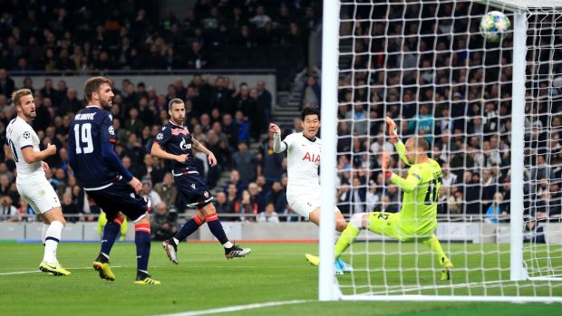 Son volleys home Spurs’ second goal. Photo: Stephen Pond/Getty Images