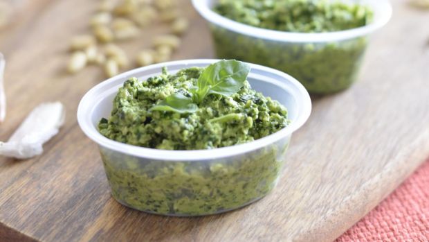 Creamy and delicious: basil and courgette pesto