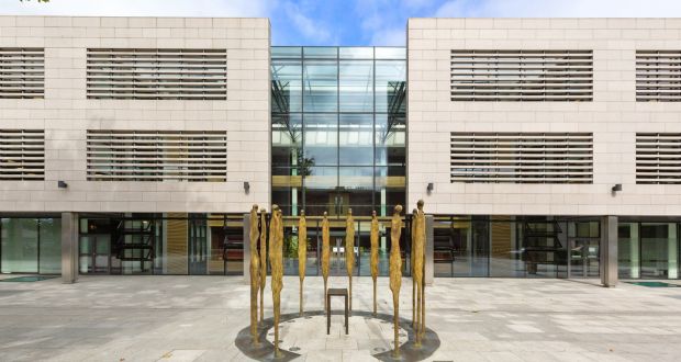 One Kilmainham Square is located in close proximity to Heuston station and Heuston South Quarter.