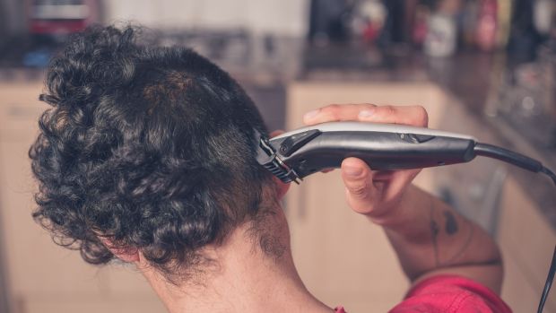 how to give a man a haircut with buzzer