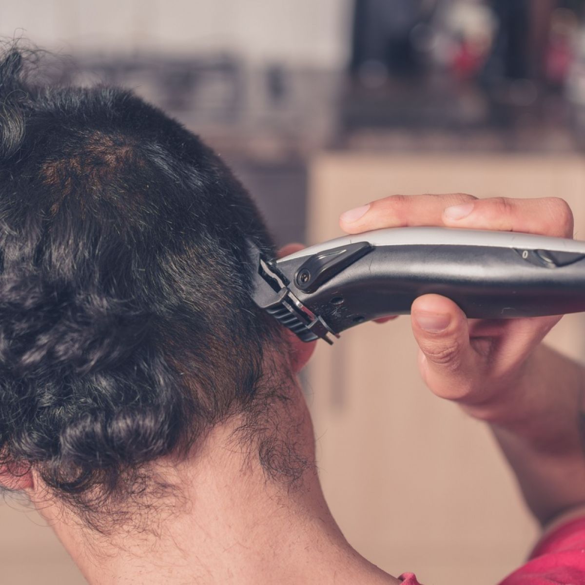 how to give yourself a haircut with electric clippers