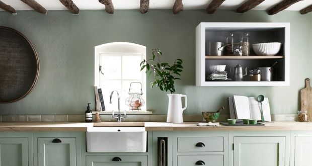 Neptune’s Henley kitchen – seen here in Sage – is the only collection where you can have exposed, natural North American oak or the brand can hand paint the timber