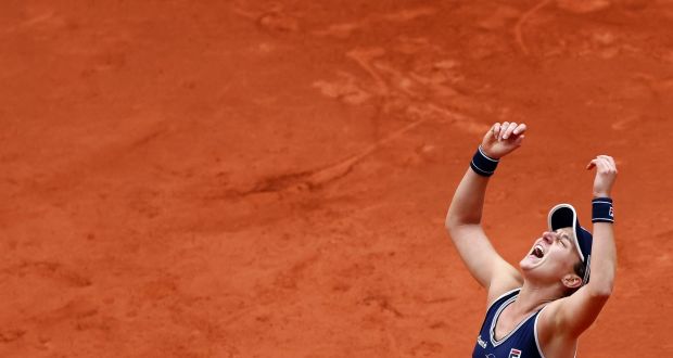  Nadia Podoroska of Argentina reacts after beating  Elina Svitolina of Ukraine in their women’s quarter-final match at the French Open. Photograph: Ian Langsdon/EPA