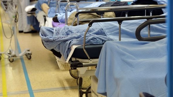 Almost 613,000 people now on hospital outpatient waiting lists