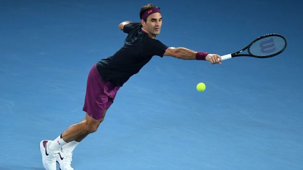 Roger Federer: Le 20 fois champion du Grand Chelem, qui aura 40 ans en août, souffre d'une blessure au genou et risque de rater l'Open d'Australie en février. Photographie: Morgan Hancock / Getty Images