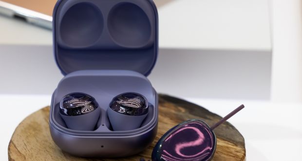 A Samsung Electronics Co. Galaxy Buds Pro earphones displayed at the company's Digital Plaza store in Seoul, South Korea, on Tuesday, Jan. 26, 2021. Samsung is schedule to announce fourth-quarter earning figures on Jan. 28. Photographer: SeongJoon Cho/Bloomberg
