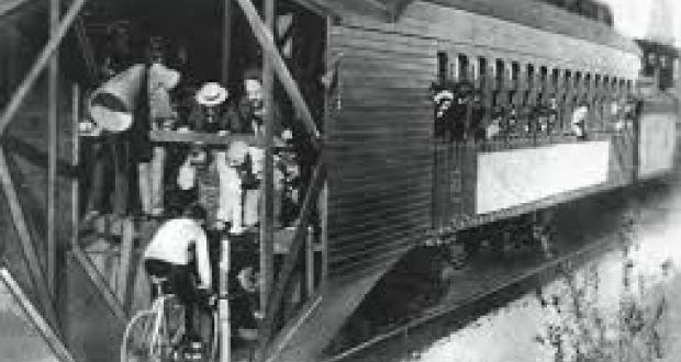 Charles Minthorn “Mile-a-minute” Murphy talked the Long Island Railway company into using one of its locomotives to pace him to a world record