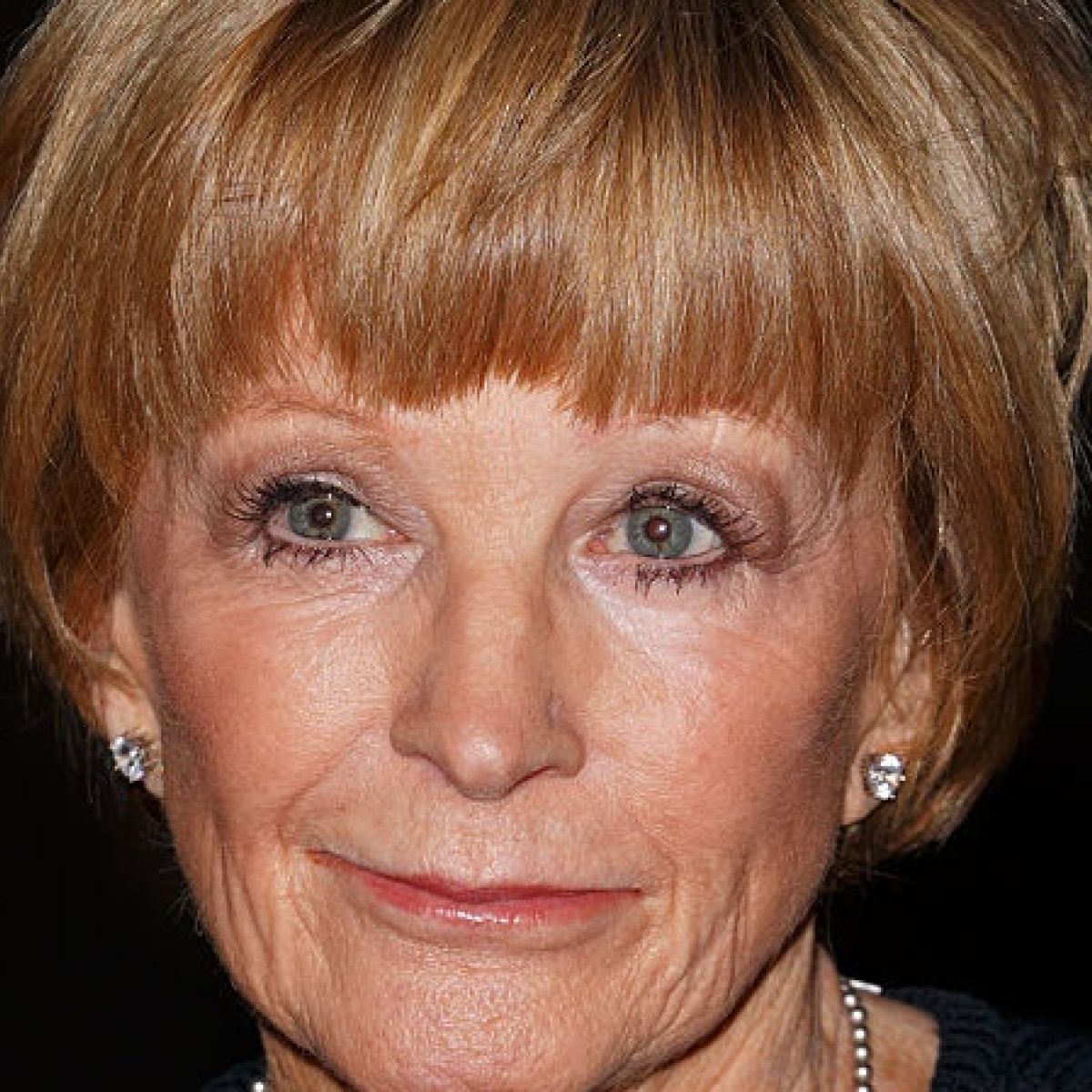 Countdown Goes Chic Anne Robinson Named As New Host