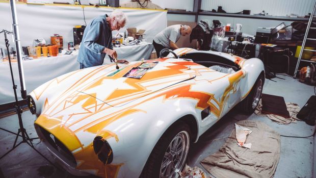 Dudley Edwards at work on the Cobra’s livery.