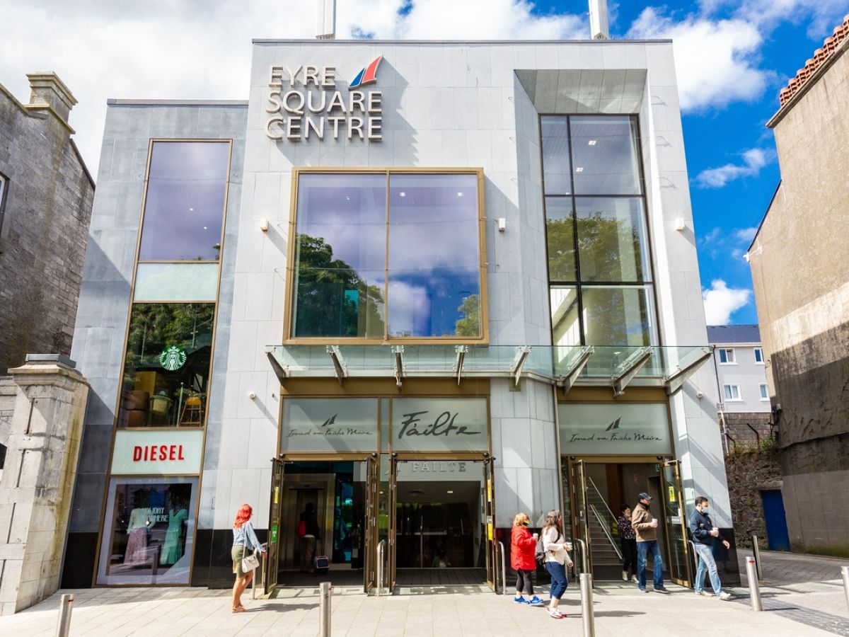 Eyre Shopping at €12.75m offers buyer 7.34% yield