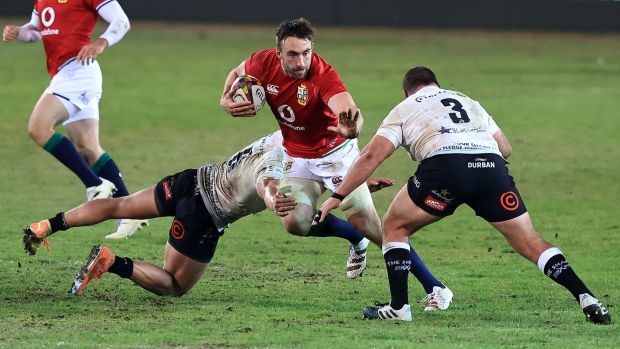 Jack Conan en action pour les Lions contre les Sharks en juillet.  Photographie : David Rogers/Getty