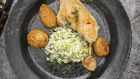 Crispy chicken legs and potatoes, fondue of leeks and dill
