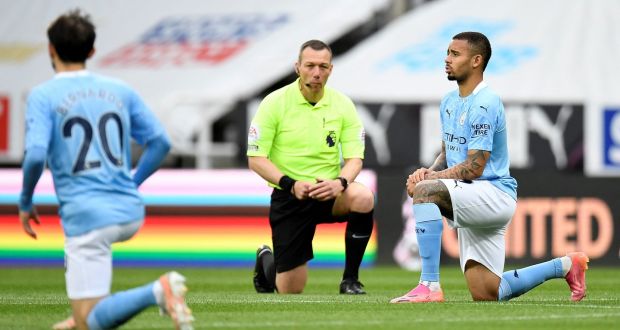 Manchester City players take the knee. Photo: Peter Powell/POOL/AFP via Getty Images