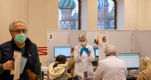 A health worker prepares to administer a dose of the Sputnik V vaccine in Moscow, Russia. Photographer: Andrey Rudakov/Bloomberg