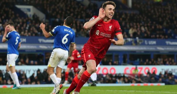 Diogo Jota celebrates scoring Liverpool’s fourth at Goodison. Photograph: Alex Livesey/Getty Images
