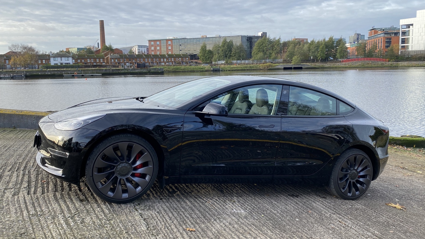 Tesla Model Performance: but this is an addictive electric vehicle