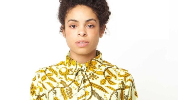 African Shirt Company gelbes Gartenblumenhemd, 70 €.