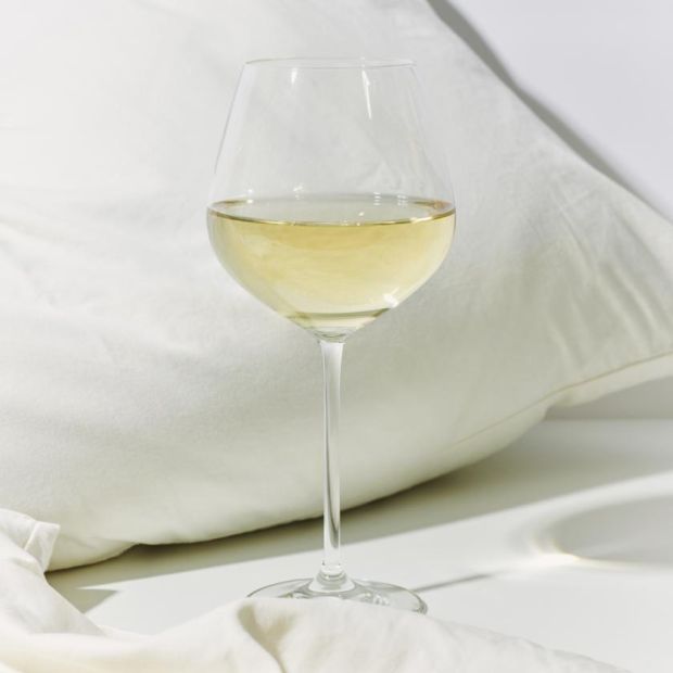 A few glasses of wine or a few drinks in the evening will probably make you fall asleep faster than normal – but chances are that too much alcohol means a restless night's sleep.  Photography: Aileen Son/New York Times