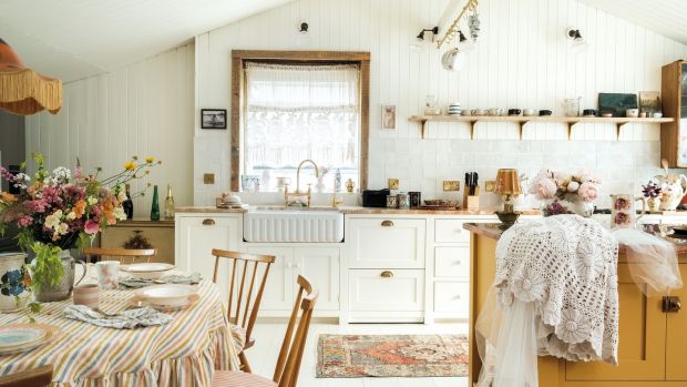 Pearl Lowe's Seaside Kitchen.  Photography: Dave Watts