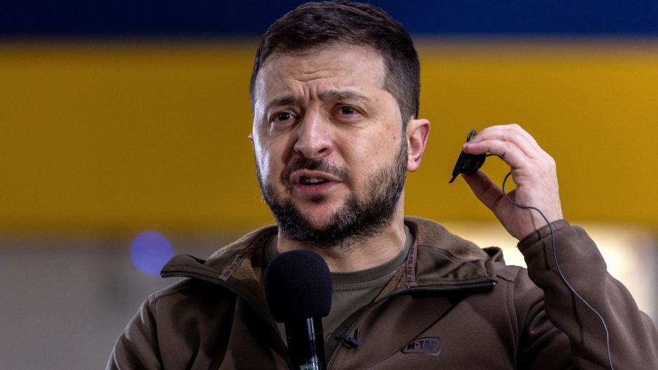 US officials to visit Ukraine to discuss request for more powerful weapons, says Zelenskiy
