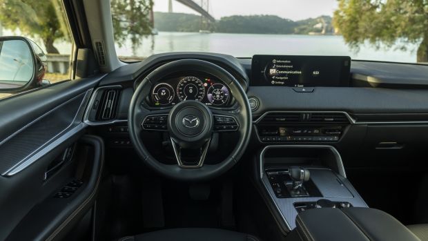 Just input your height and the CX-60 will adjust the driver’s seat, steering wheel, mirrors, climate control and active display for you automatically.