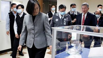 Coronavirus: WHO on defensive after outcry over Taiwan snub