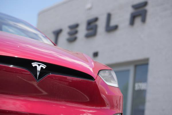 Tesla cuts prices further in Irish market 